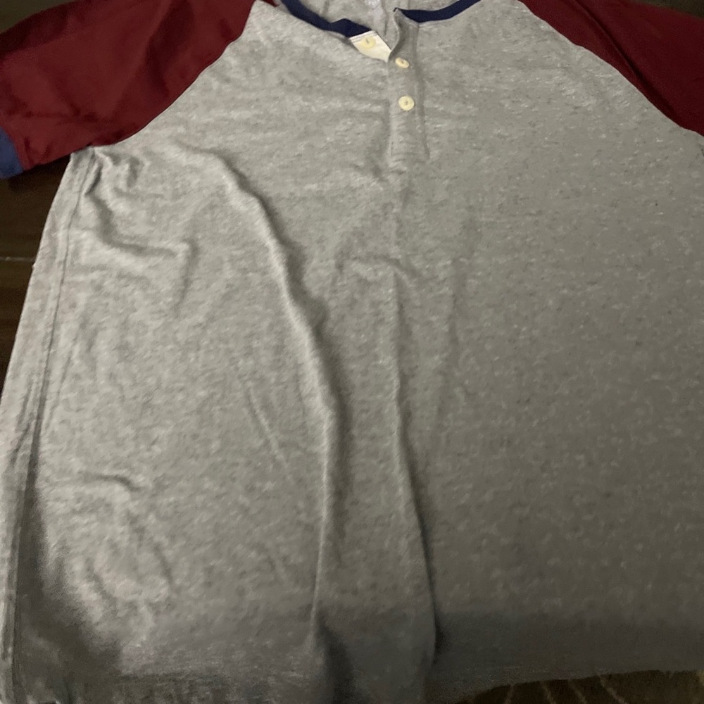 American Eagle men’s shirt